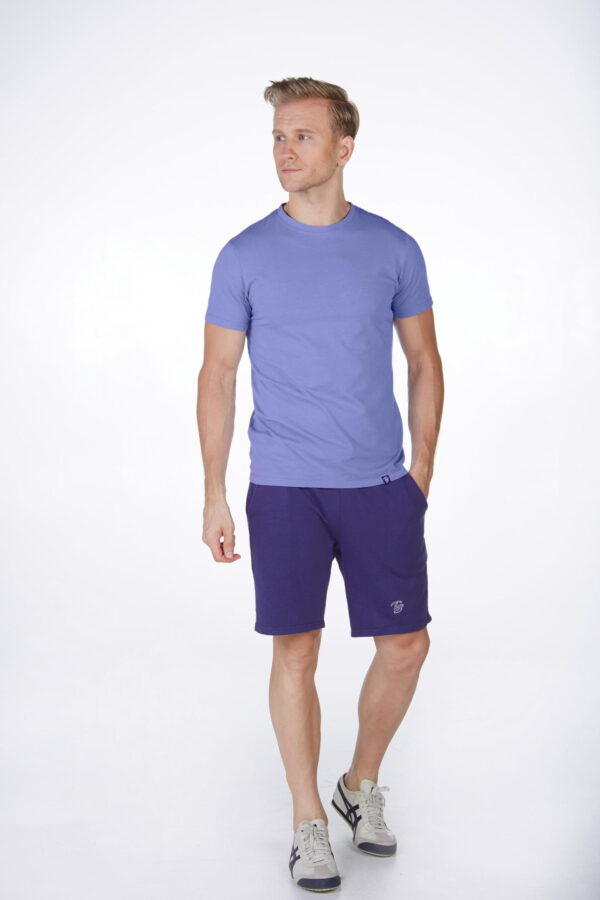 T-shirt-Jersey-Man-Lavand-Model-01-scaled-600x900